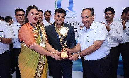 Receiving the Uno Minda best performance award