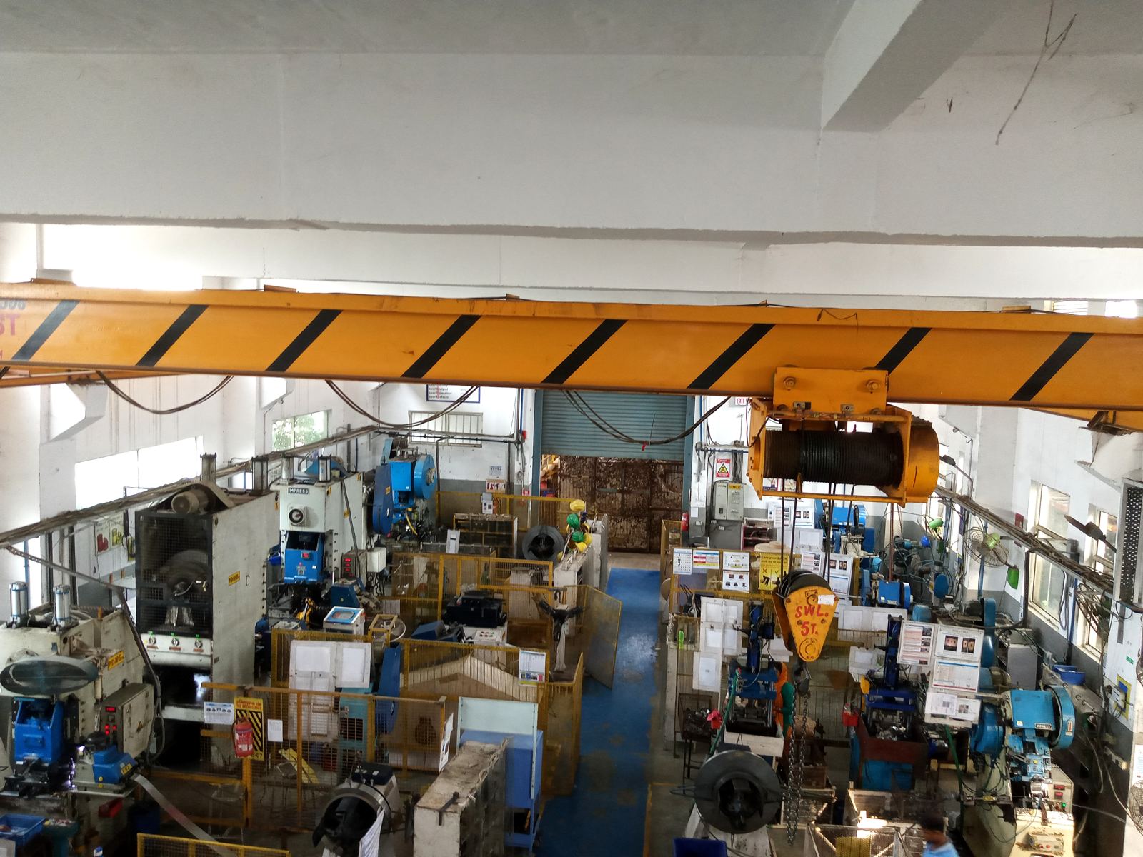 Press shop with overhead crane