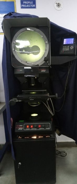 Profile projector