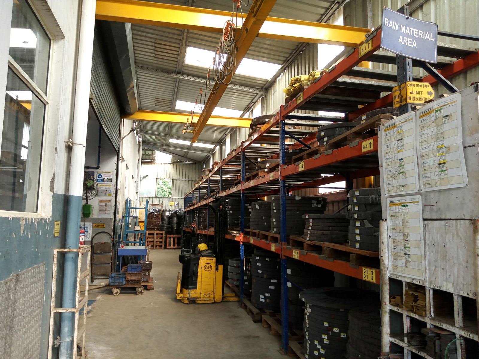 Raw material storage racks